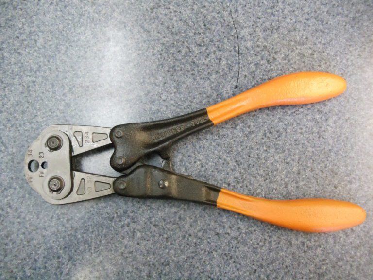 Nicopress 2 Slot Short Handle Crimp Tool